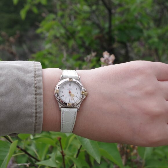 Vintage Caprice Lades White Watch - Picture 1 of 6